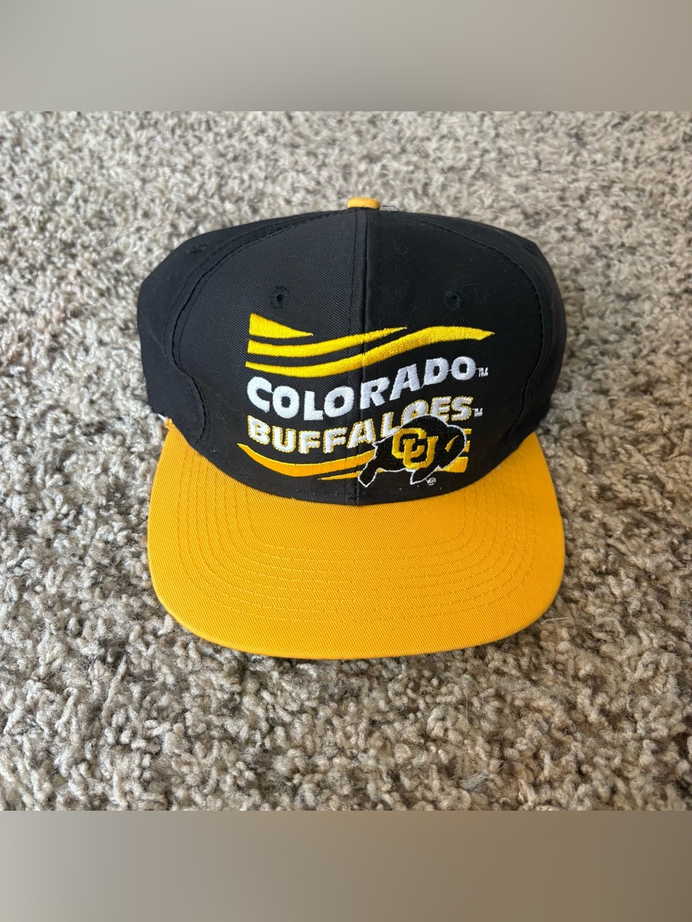 Vintage 90s Colorado Buffaloes Logo SnapBack Hat Size Adult Medium